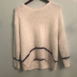 ✨HP✨ Splendid Fuzzy White Sweater